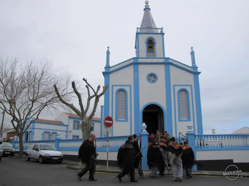 Casa De Hospedes Isaias อังกรา ดู เอโรอิสโม ภายนอก รูปภาพ