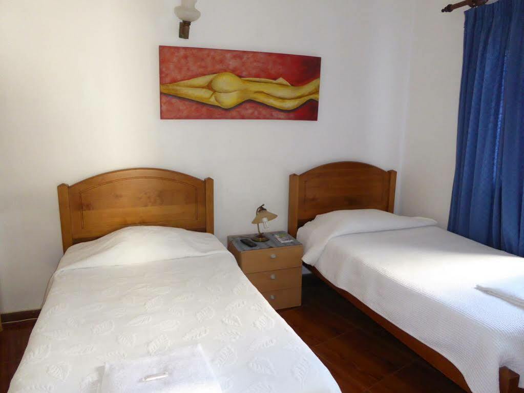 Casa De Hospedes Isaias อังกรา ดู เอโรอิสโม ภายนอก รูปภาพ